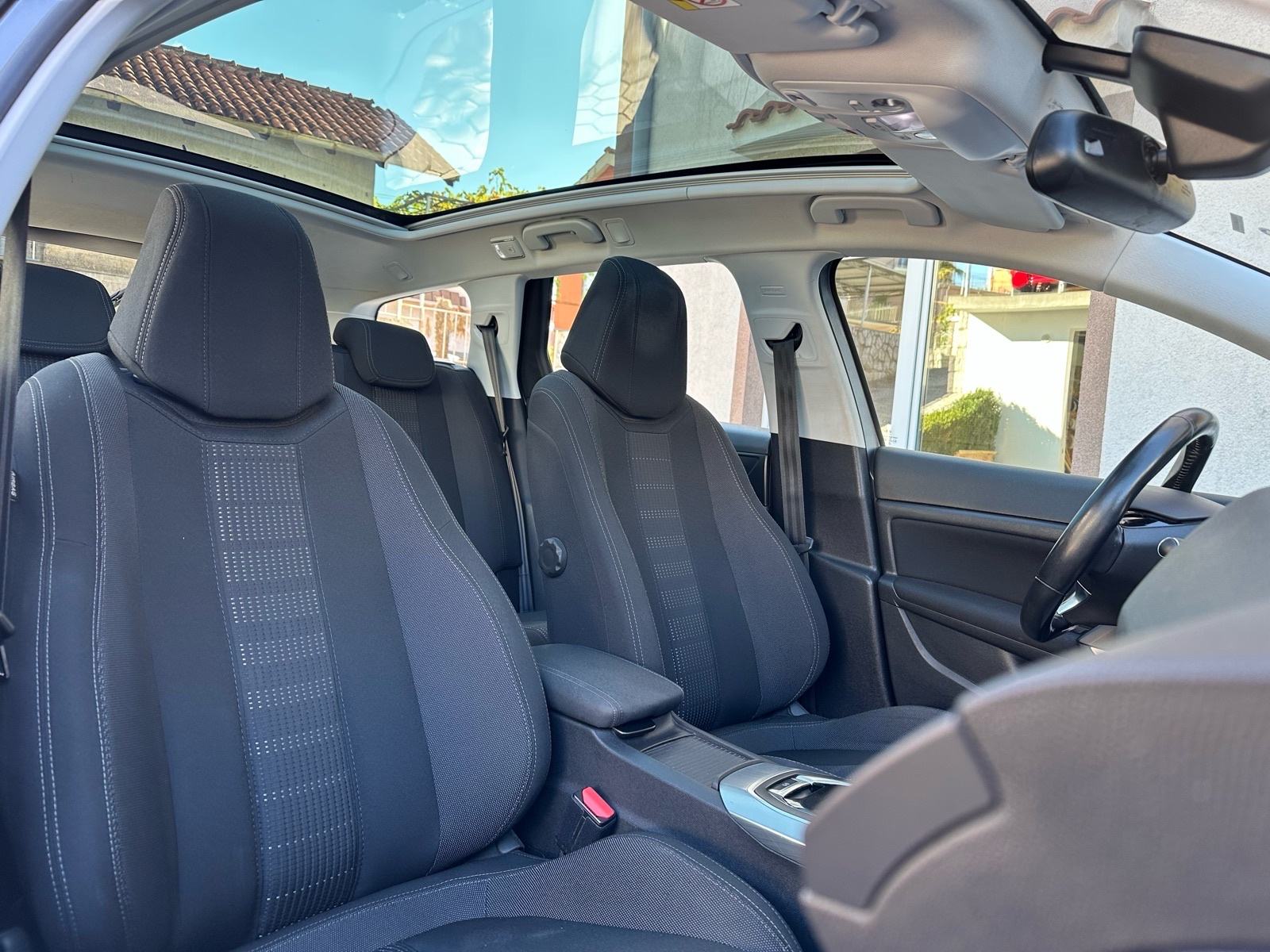 Peugeot 308 SW 1,6 BlueHDi automatik- PANORAMA-KAMERA-PARK SENZORI, fotografija 18