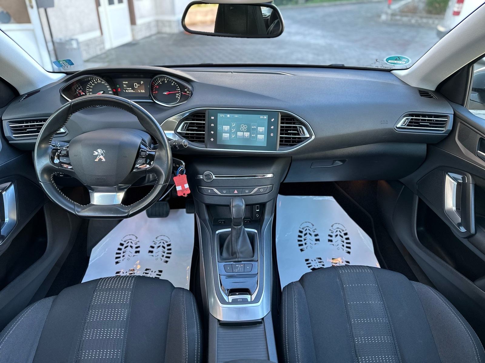 Peugeot 308 SW 1,6 BlueHDi automatik- PANORAMA-KAMERA-PARK SENZORI, fotografija 10