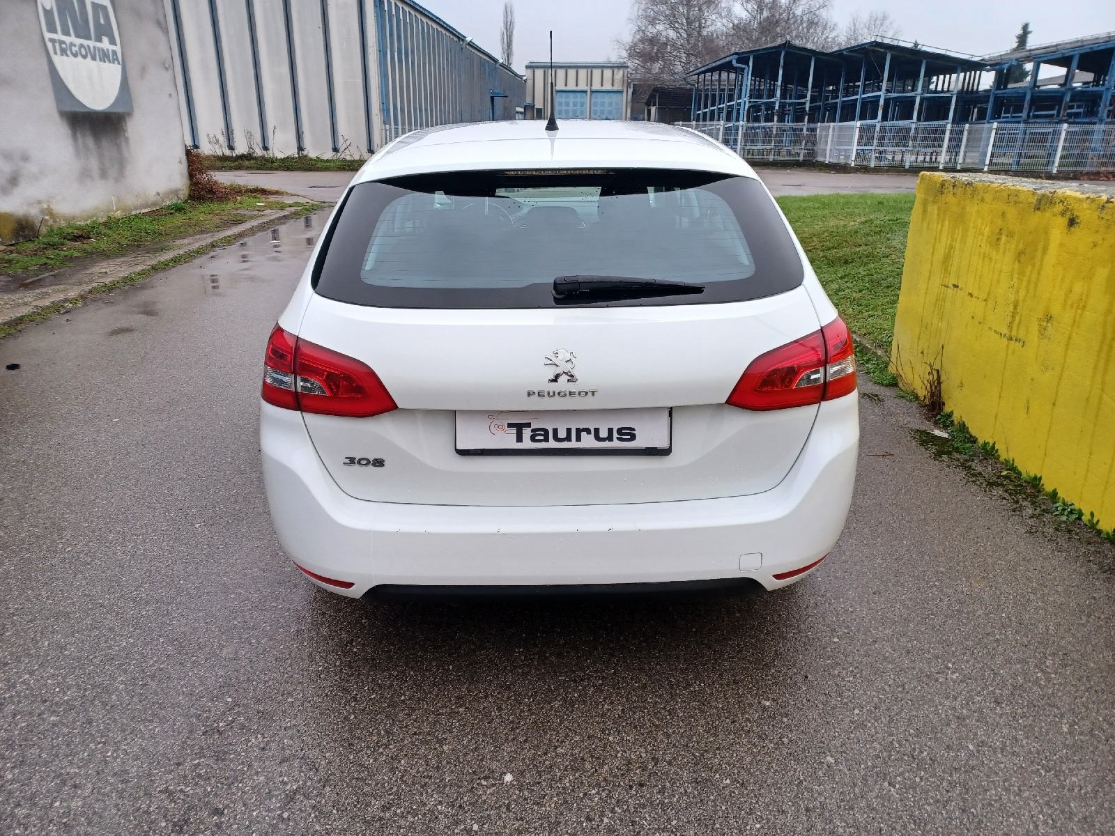 Peugeot 308 SW1,6 HDi na ime kupca NAVI KLIMA PDC ALU HR AUTO kartice, fotografija 7