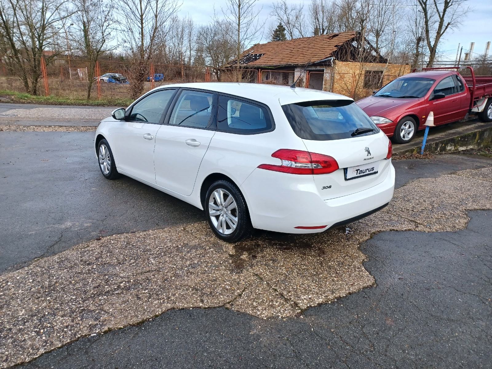 Peugeot 308 SW1,6 HDi na ime kupca NAVI KLIMA PDC ALU HR AUTO kartice, fotografija 17