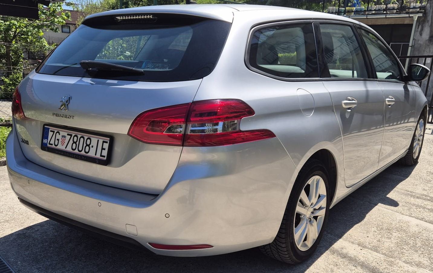 Peugeot 308 SW 1,6 BlueHDi, fotografija 4