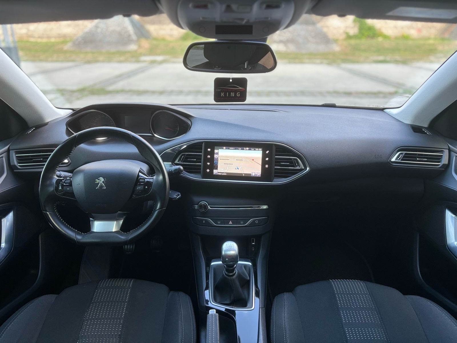 Peugeot 308 SW 1,6 BlueHDi, NAVI., KAMERA, PANORAMA, JAMSTVO, fotografija 13