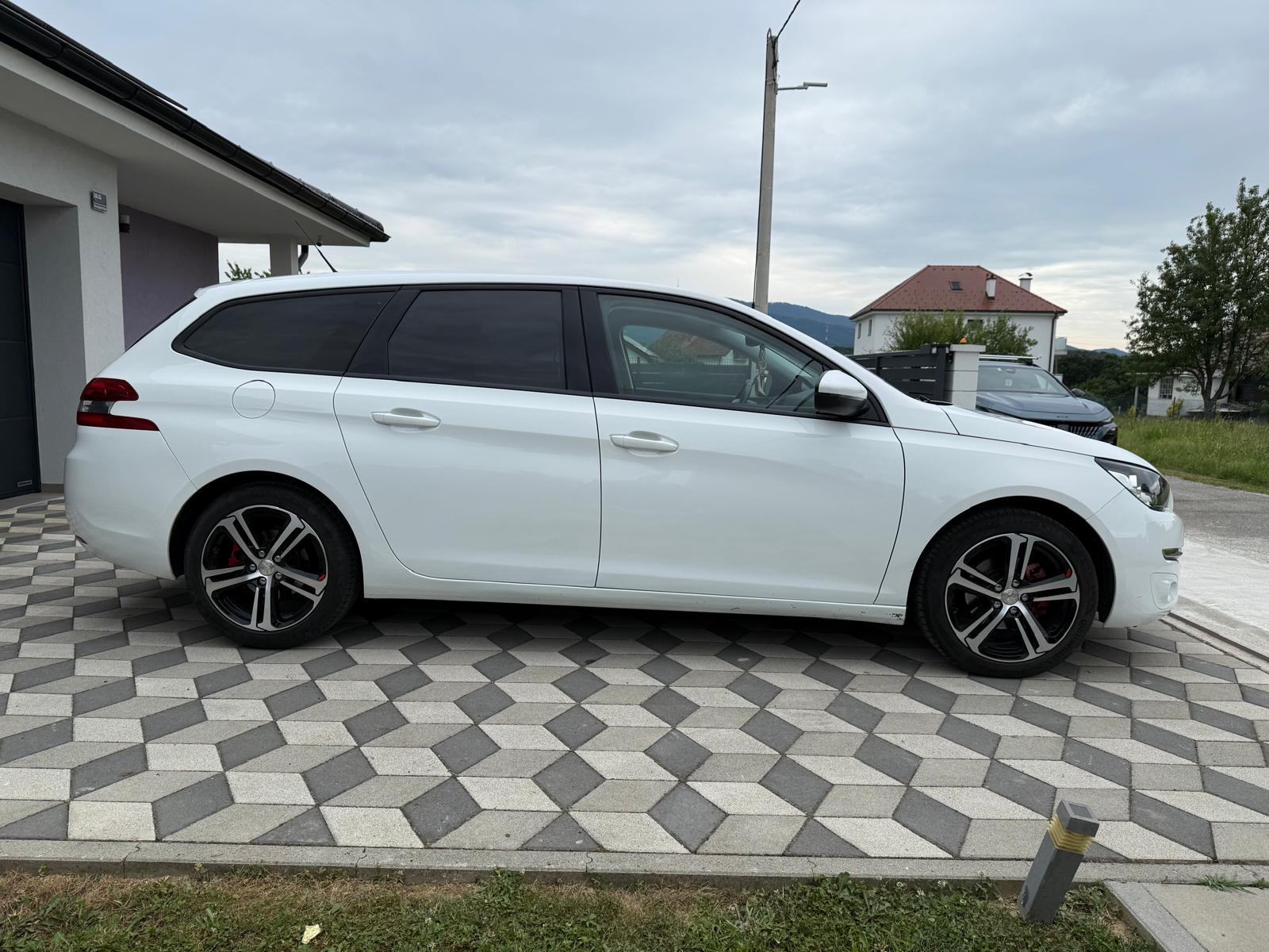PEUGEOT 308 SW STYLE 1,6 BlueHDi 100 KS,NIJE UVOZ,PRVI VLASNIK ODLIČAN, fotografija 7