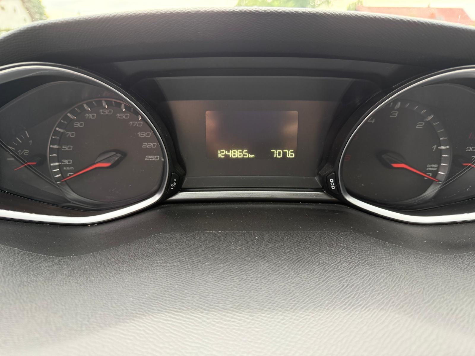 PEUGEOT 308 SW STYLE 1,6 BlueHDi 100 KS,NIJE UVOZ,PRVI VLASNIK ODLIČAN, fotografija 11