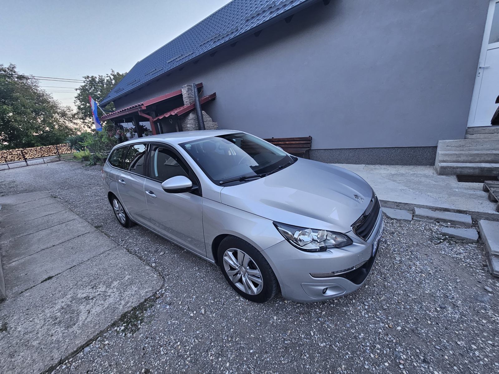 Peugeot 308 SW 1,6 BlueHDi, pogled izvana - slika 1
