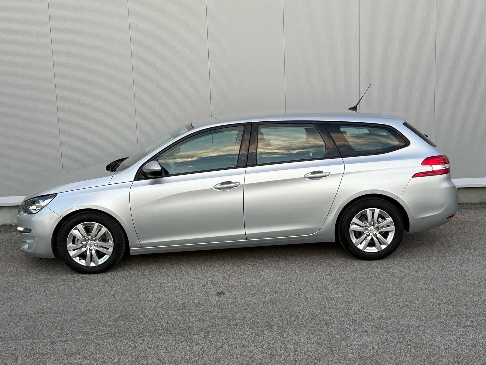 PEUGEOT 308 SW 1,6 BlueHDi-TEMPOMAT-NAVIGACIJA-LED-PARK SENZORI, fotografija 8
