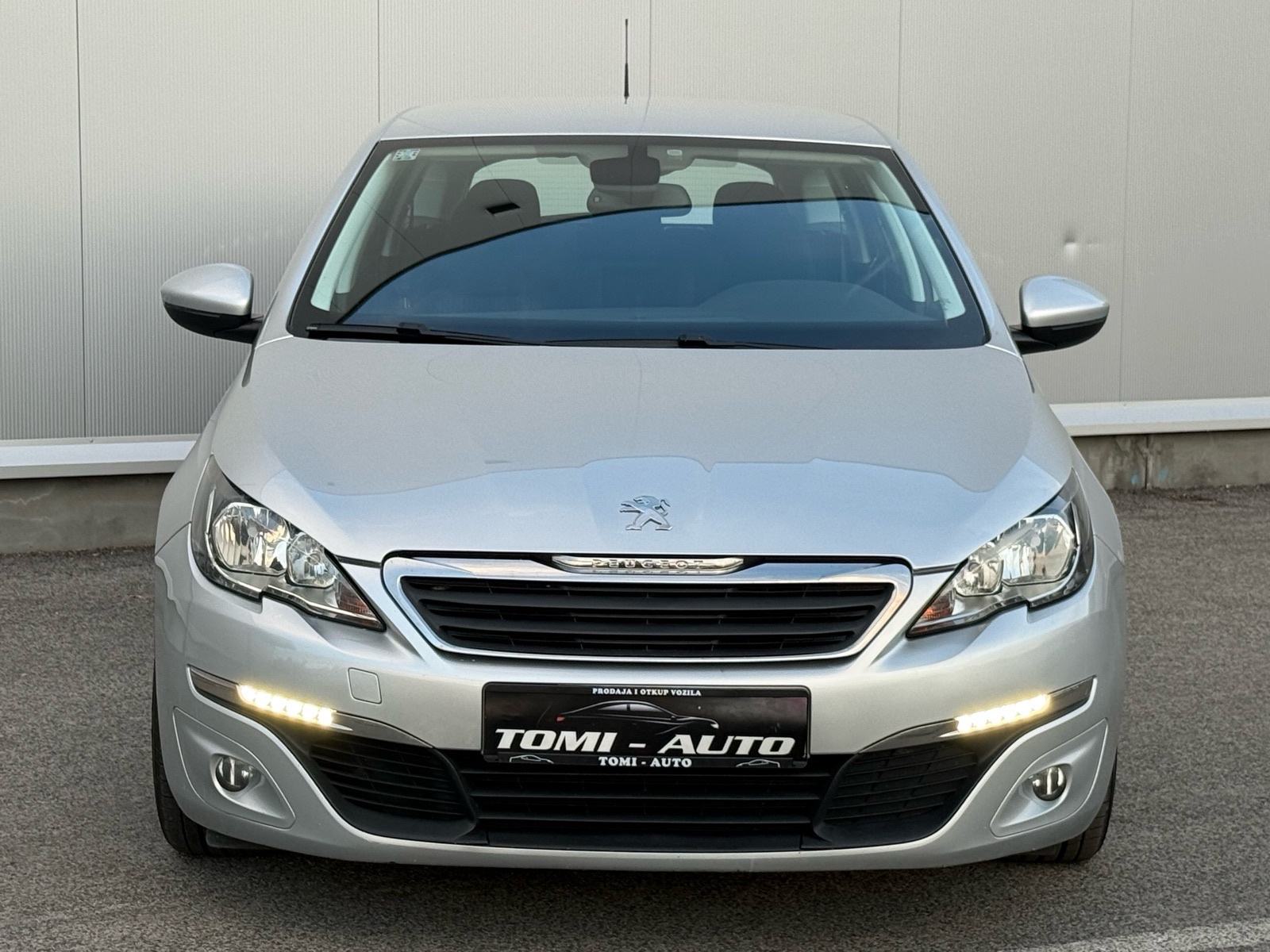 PEUGEOT 308 SW 1,6 BlueHDi-TEMPOMAT-NAVIGACIJA-LED-PARK SENZORI, fotografija 3