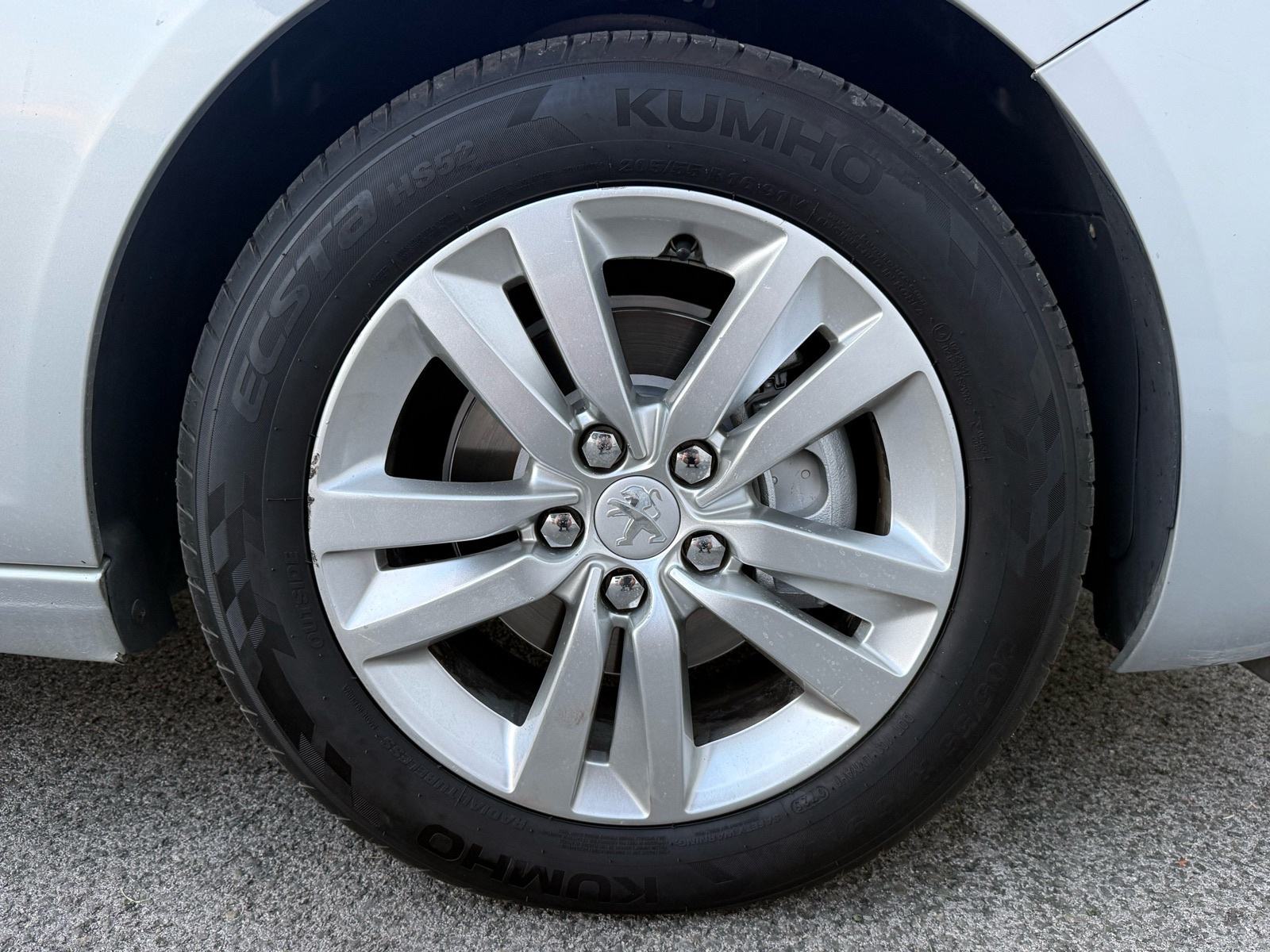PEUGEOT 308 SW 1,6 BlueHDi-TEMPOMAT-NAVIGACIJA-LED-PARK SENZORI, fotografija 20