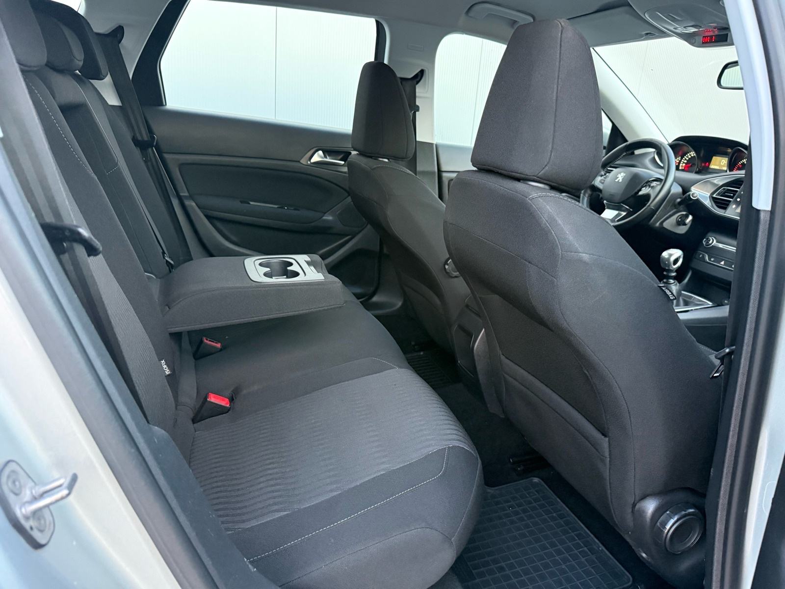 PEUGEOT 308 SW 1,6 BlueHDi-TEMPOMAT-NAVIGACIJA-LED-PARK SENZORI, fotografija 17