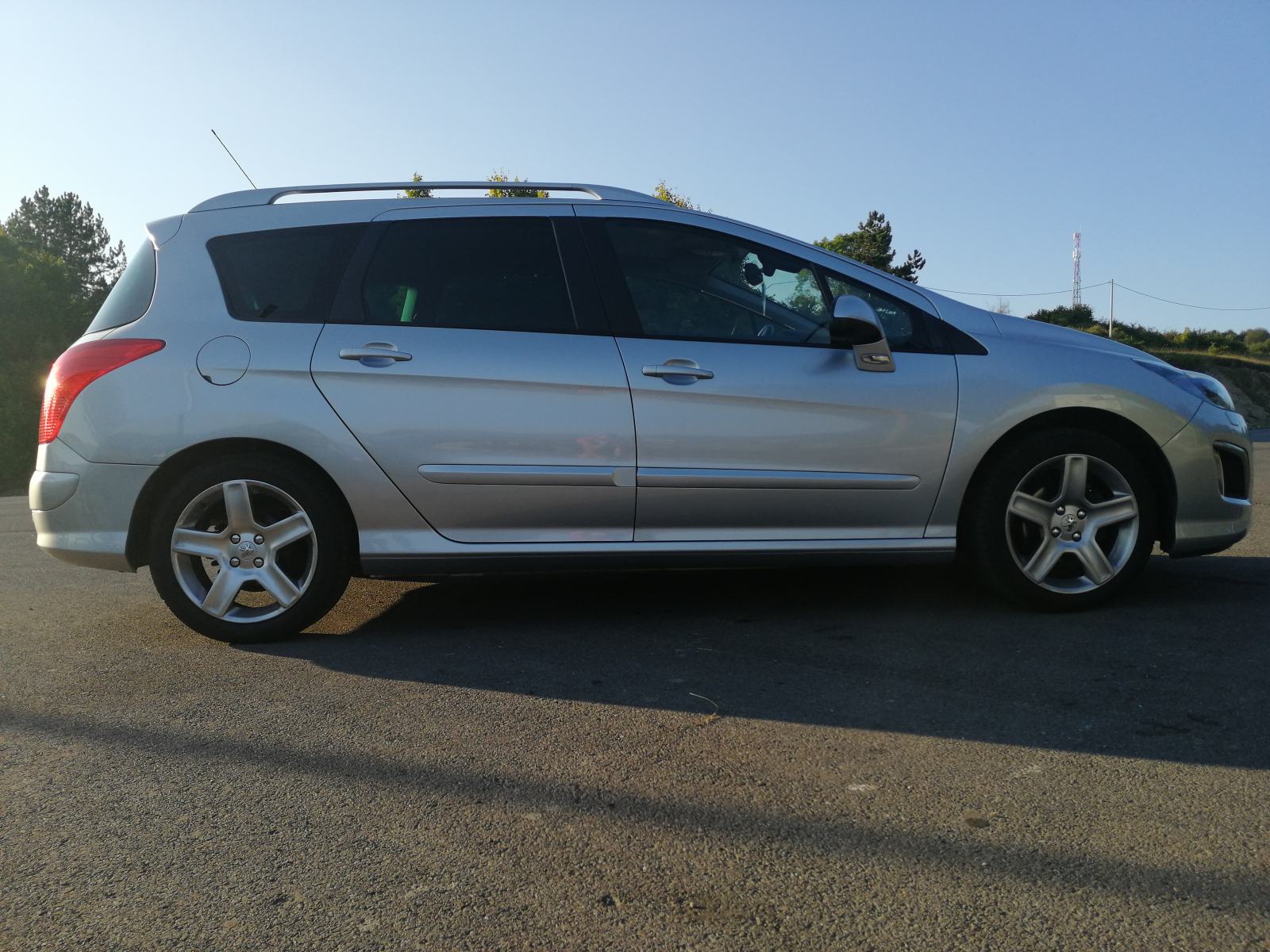Peugeot 308 SW 1,6 e-HDi, fotografija 3