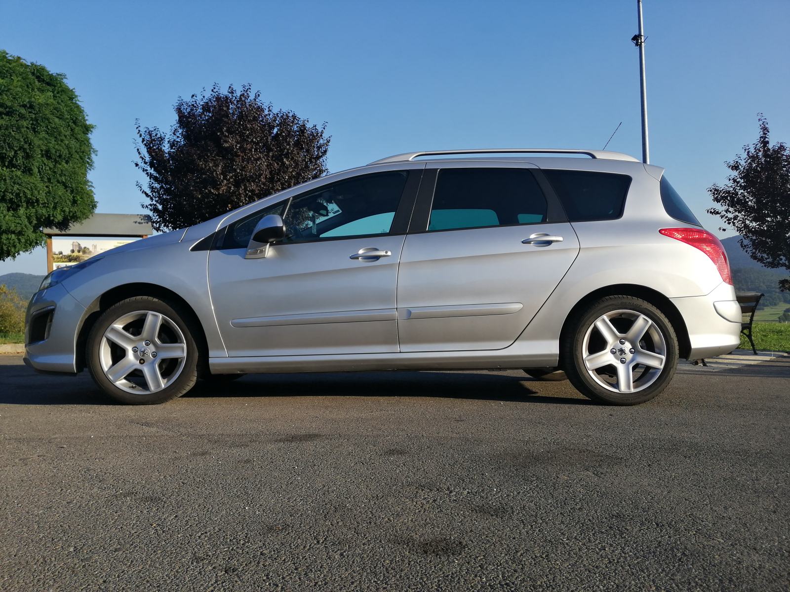Peugeot 308 SW 1,6 e-HDi, fotografija 4
