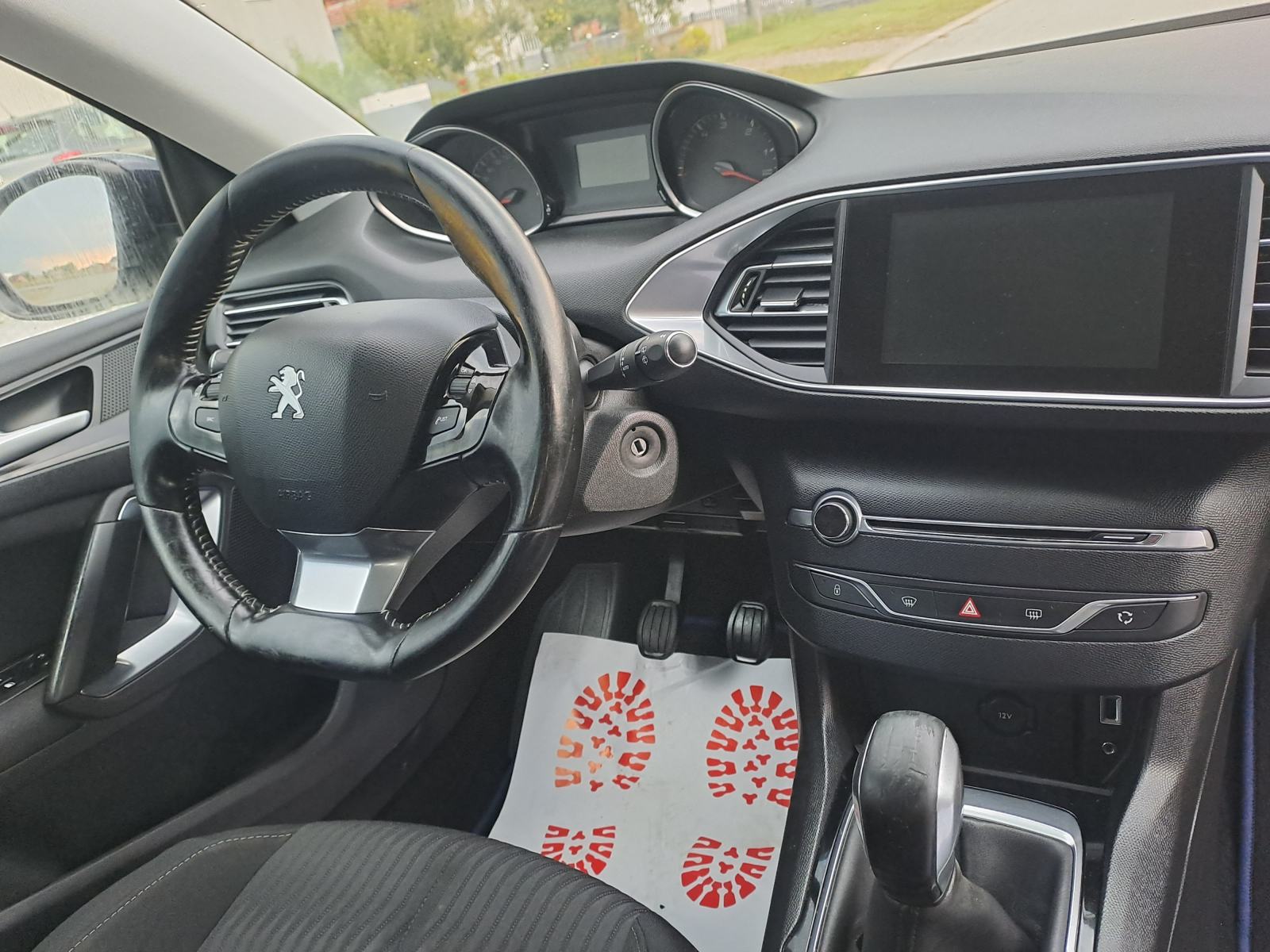 Peugeot 308 SW 1,6 HDi-2016god.mod-NAVIGACIJA-led,alu,senzori,KARTICE, fotografija 13