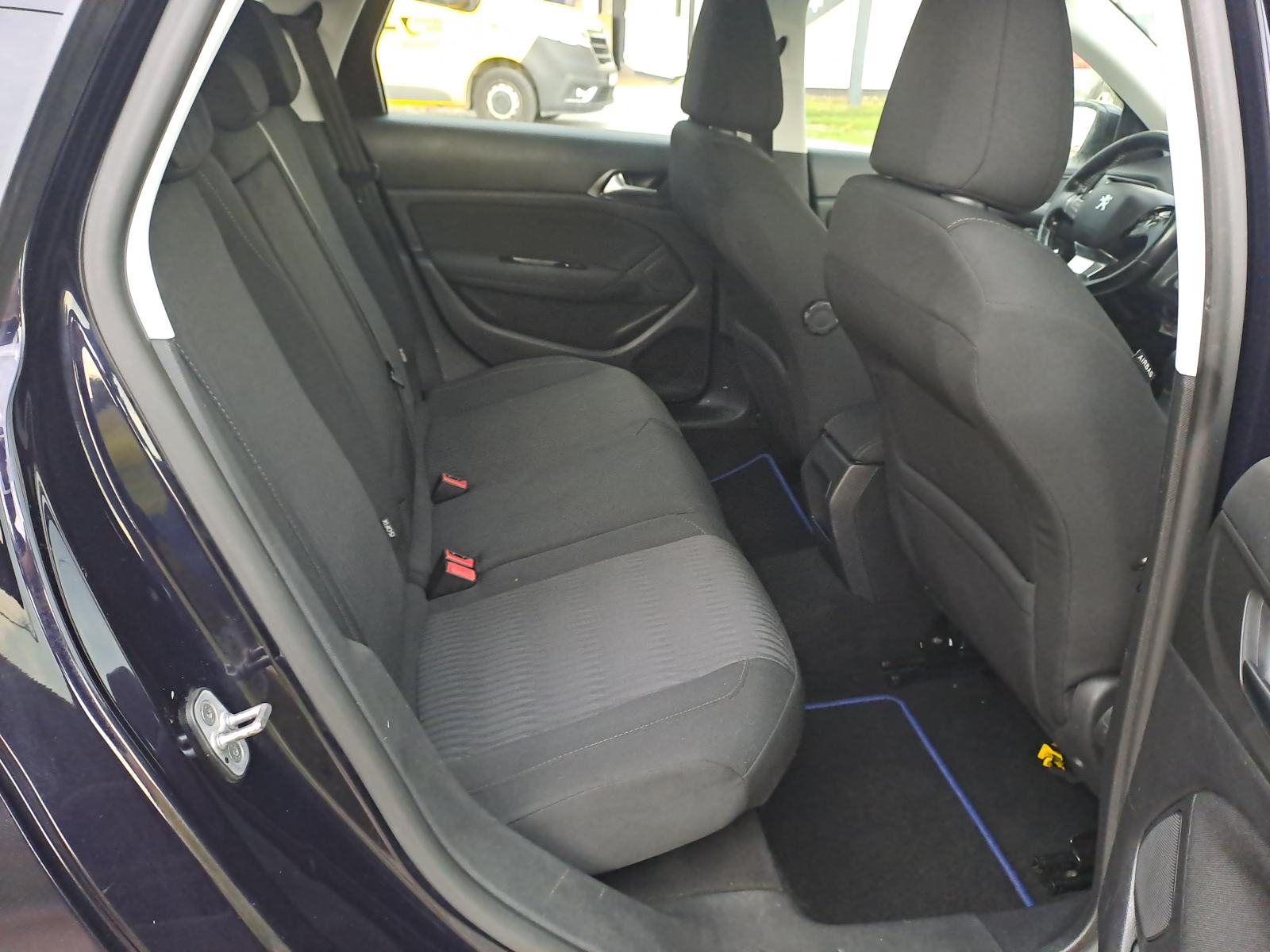 Peugeot 308 SW 1,6 HDi-2016god.mod-NAVIGACIJA-led,alu,senzori,KARTICE, fotografija 19
