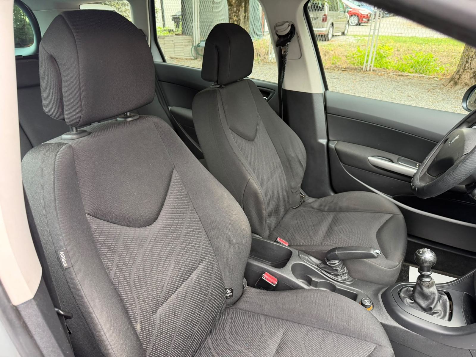 Peugeot 308 SW 1,6 HDi KLIMA - REGISTRIRAN - AUTOKREDIT, fotografija 20