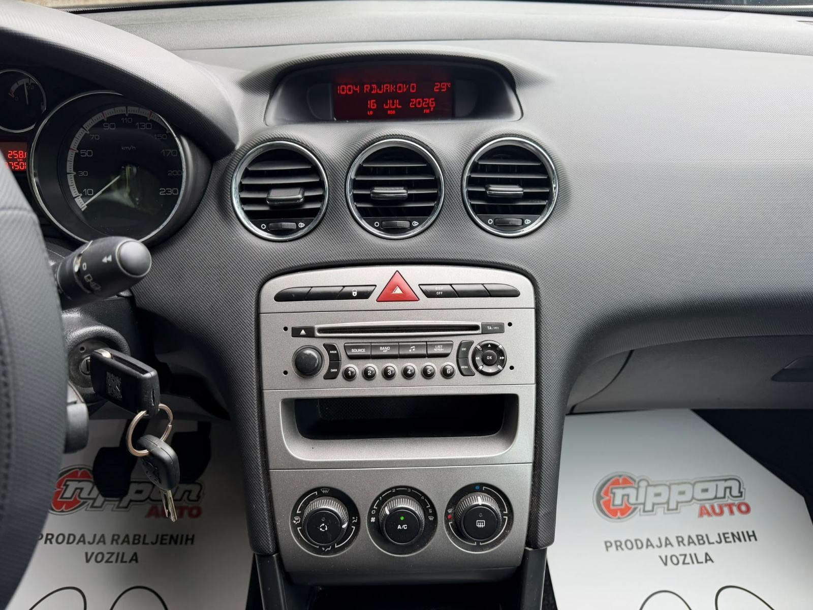 Peugeot 308 SW 1,6 HDi KLIMA - REGISTRIRAN - AUTOKREDIT, fotografija 15