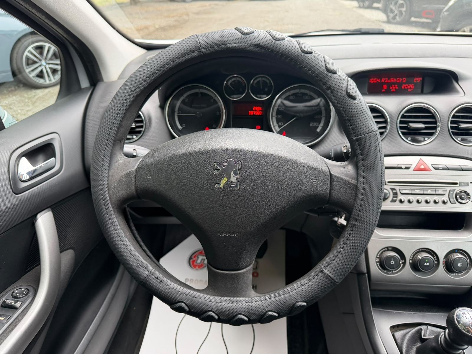 Peugeot 308 SW 1,6 HDi KLIMA - REGISTRIRAN - AUTOKREDIT, fotografija 14