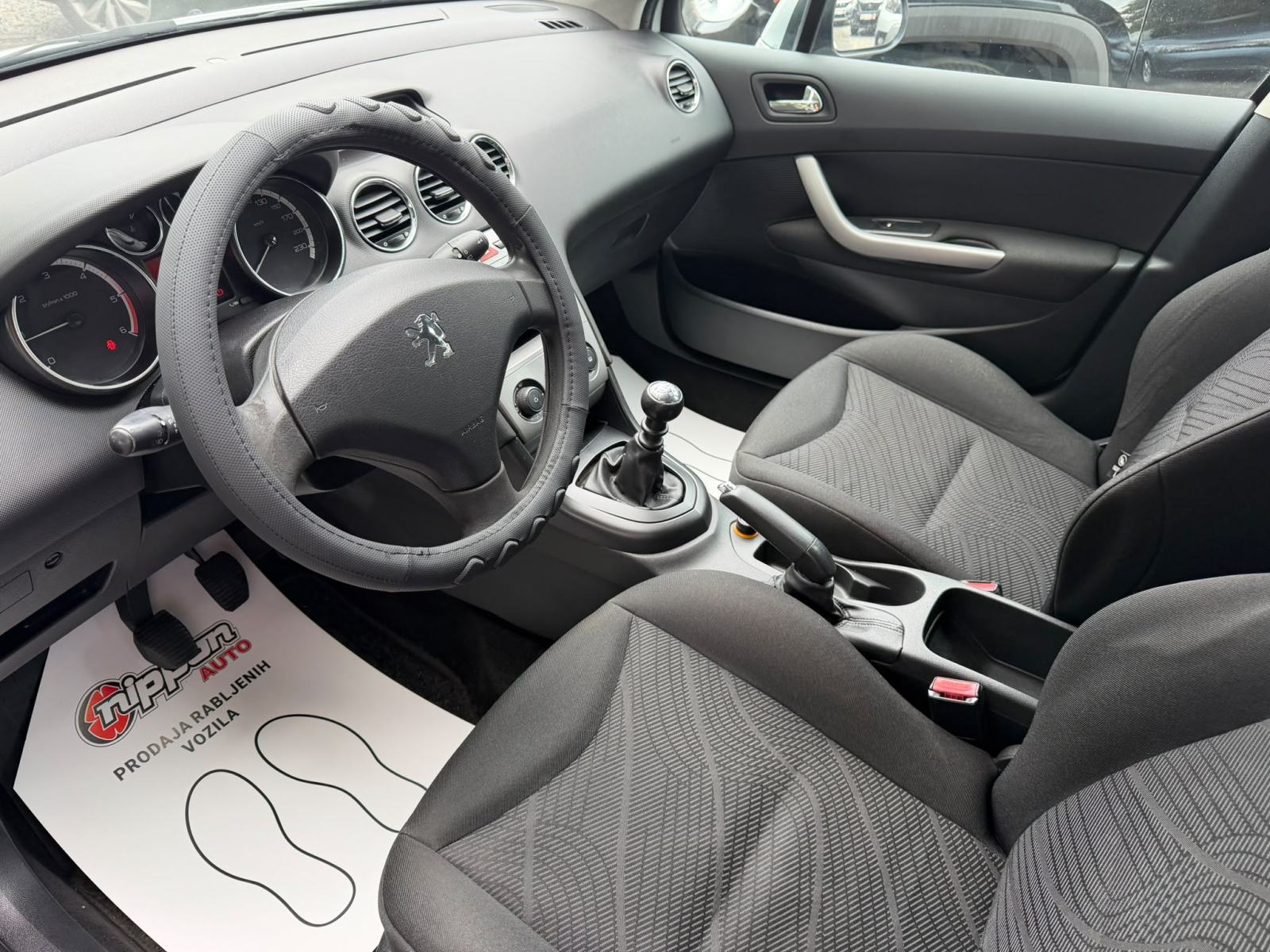 Peugeot 308 SW 1,6 HDi KLIMA - REGISTRIRAN - AUTOKREDIT, fotografija 10