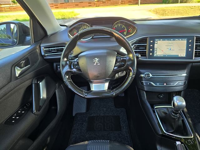 PEUGEOT 308 SW 1.6 HDI-NAVI-TEMPO-P.KAMERA-PDC-LED-V.SERVIS-POTVRDA Km, fotografija 16