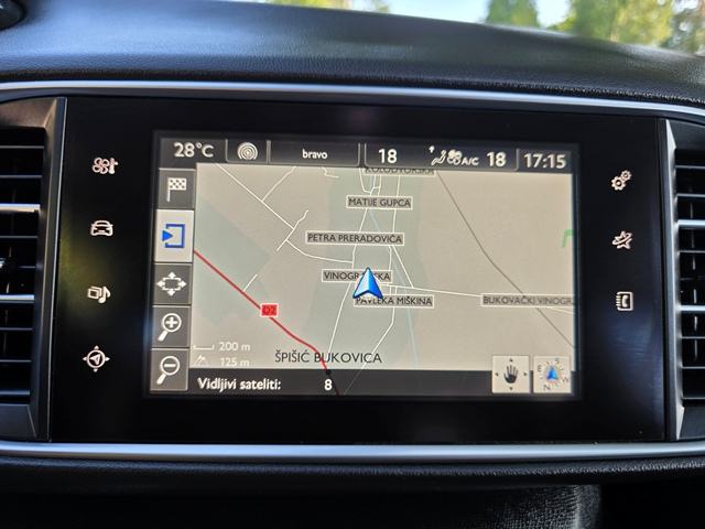 PEUGEOT 308 SW 1.6 HDI-NAVI-TEMPO-P.KAMERA-PDC-LED-V.SERVIS-POTVRDA Km, fotografija 20