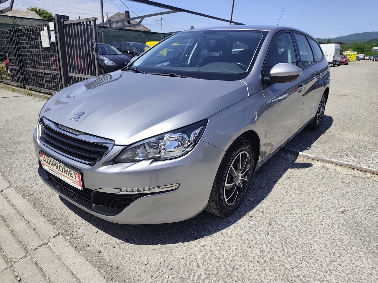 Peugeot 308 SW 1,6 HDi / REG 1 GOD !!, fotografija 9