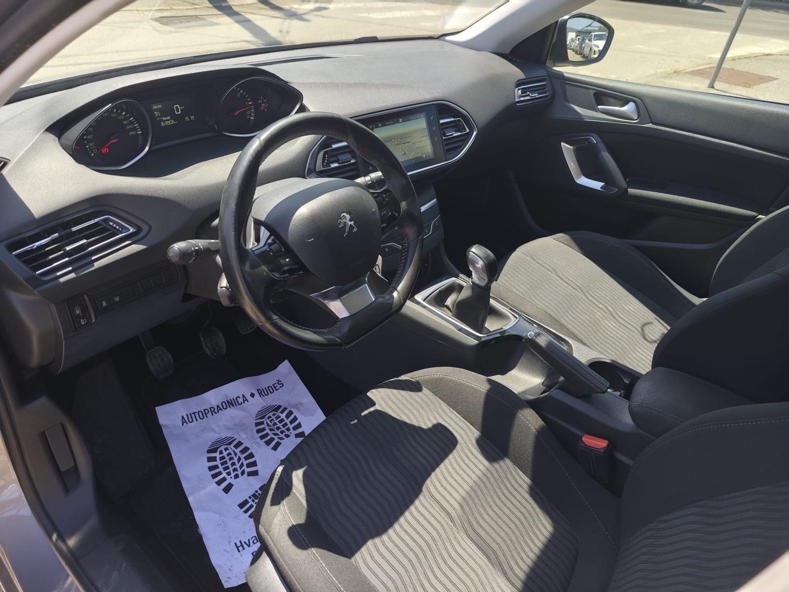 Peugeot 308 SW 1,6 HDi / REG 1 GOD !!, fotografija 16