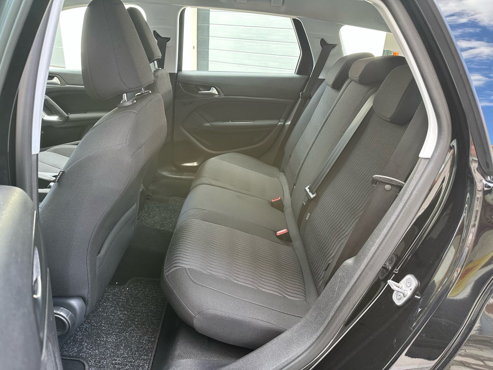 Peugeot 308 SW 1,6 HDI - SERVISNA-1 VLASNIK-GARANCIJA-SERVIS GRATIS!, fotografija 10