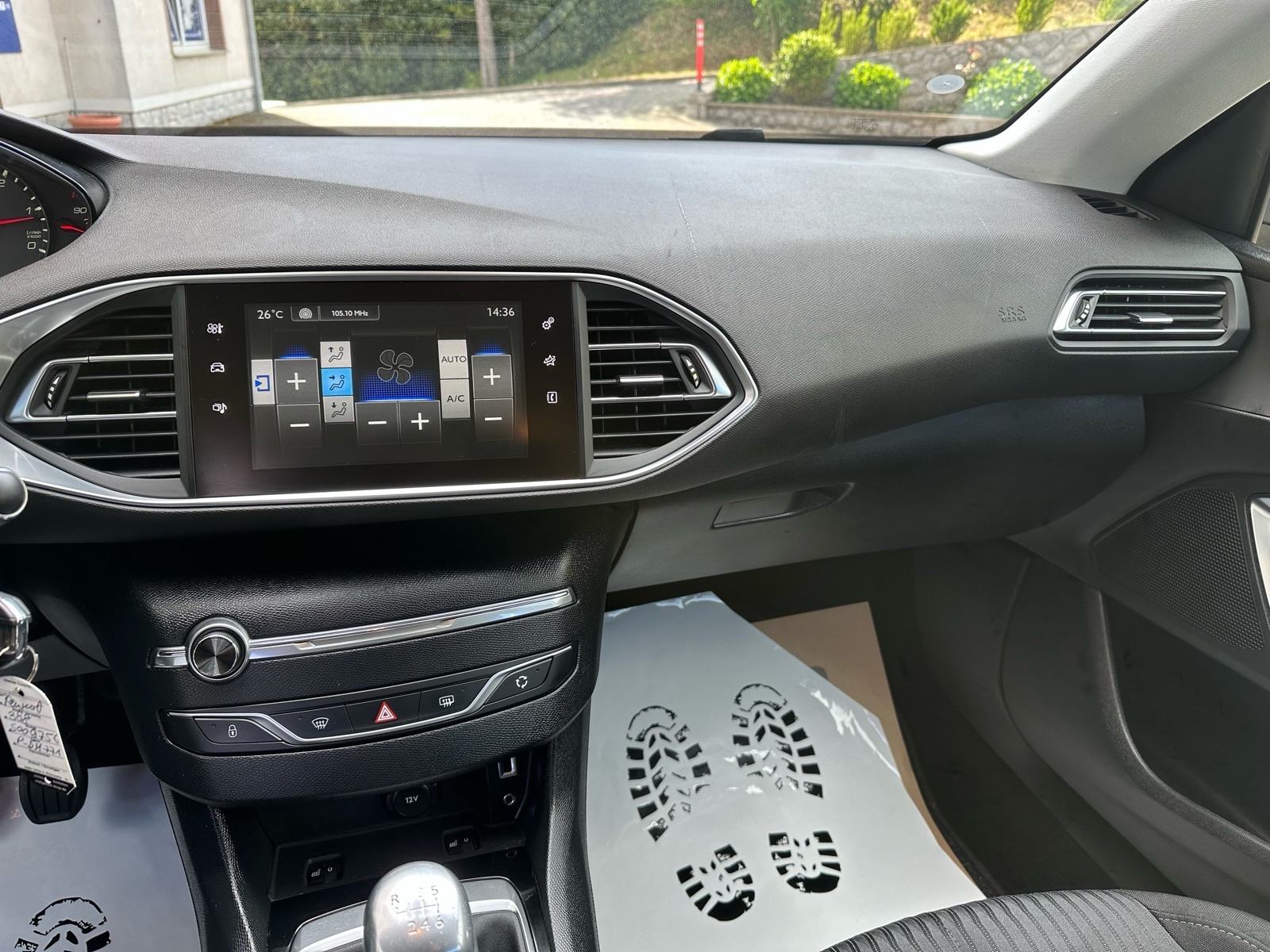 Peugeot 308 SW 1,6 HDI - SERVISNA-1 VLASNIK-GARANCIJA-SERVIS GRATIS!, fotografija 12