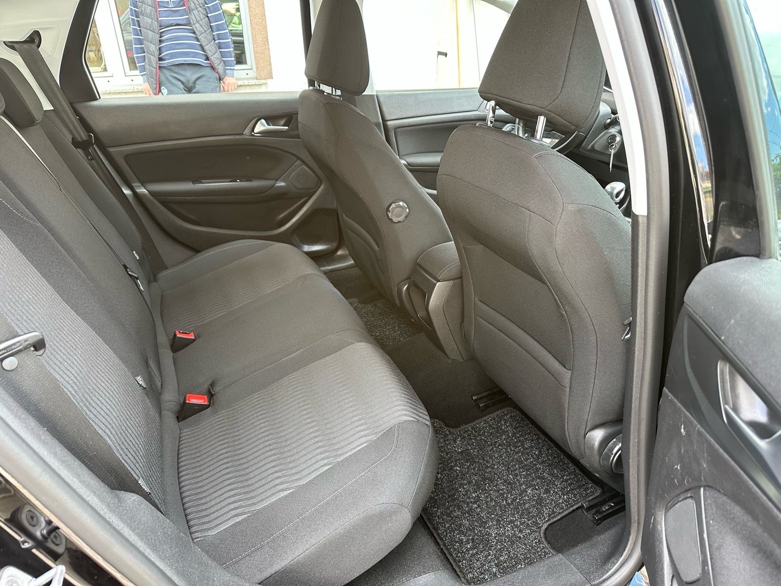 Peugeot 308 SW 1,6 HDI - SERVISNA-1 VLASNIK-GARANCIJA-SERVIS GRATIS!, fotografija 16