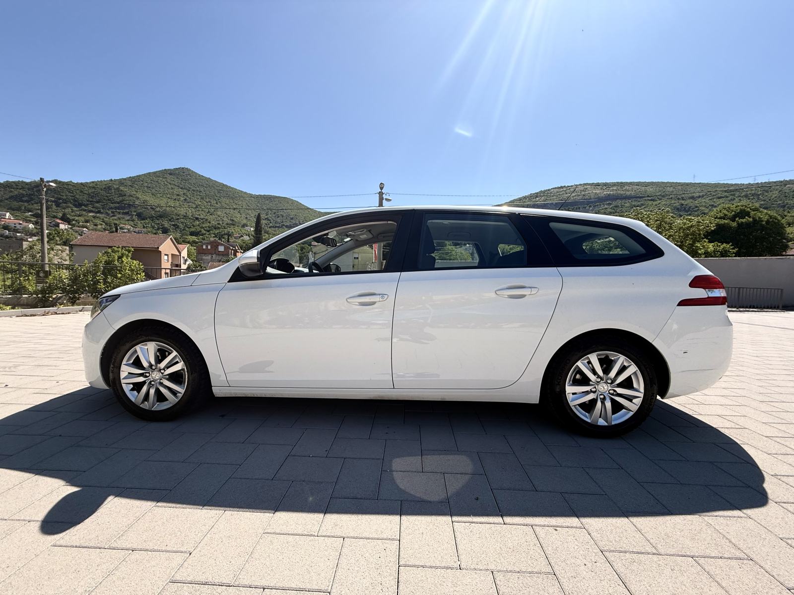 Peugeot 308 SW 1,6 HDi, fotografija 3