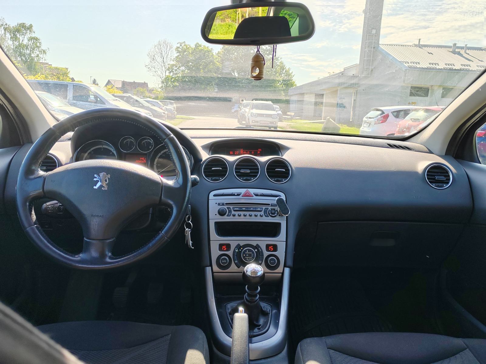 Peugeot 308, fotografija 10