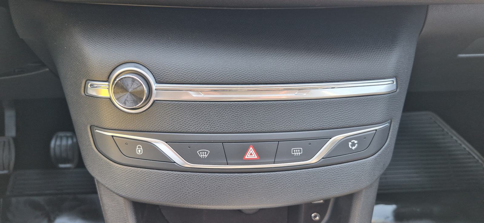 Peugeot 308 SW 1,6HDi, LED, AUT. KLIMA,TEMP, NAVI, KUKA, REG. 11/26..., fotografija 17