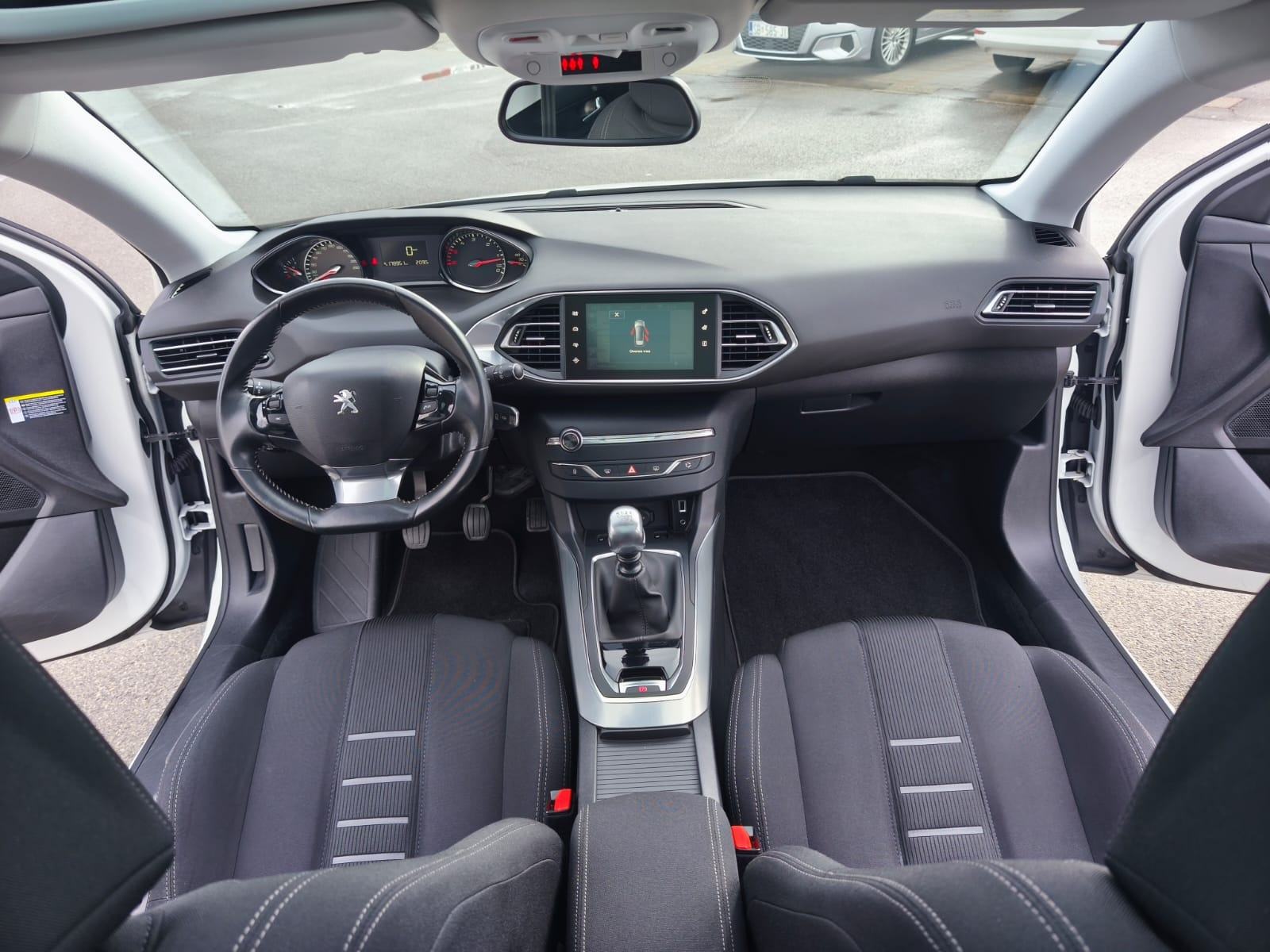 Peugeot 308 SW 2,0 HDi, REG., LED, NAVI, PANO, KAMERA, DENON, KUKA..., fotografija 15