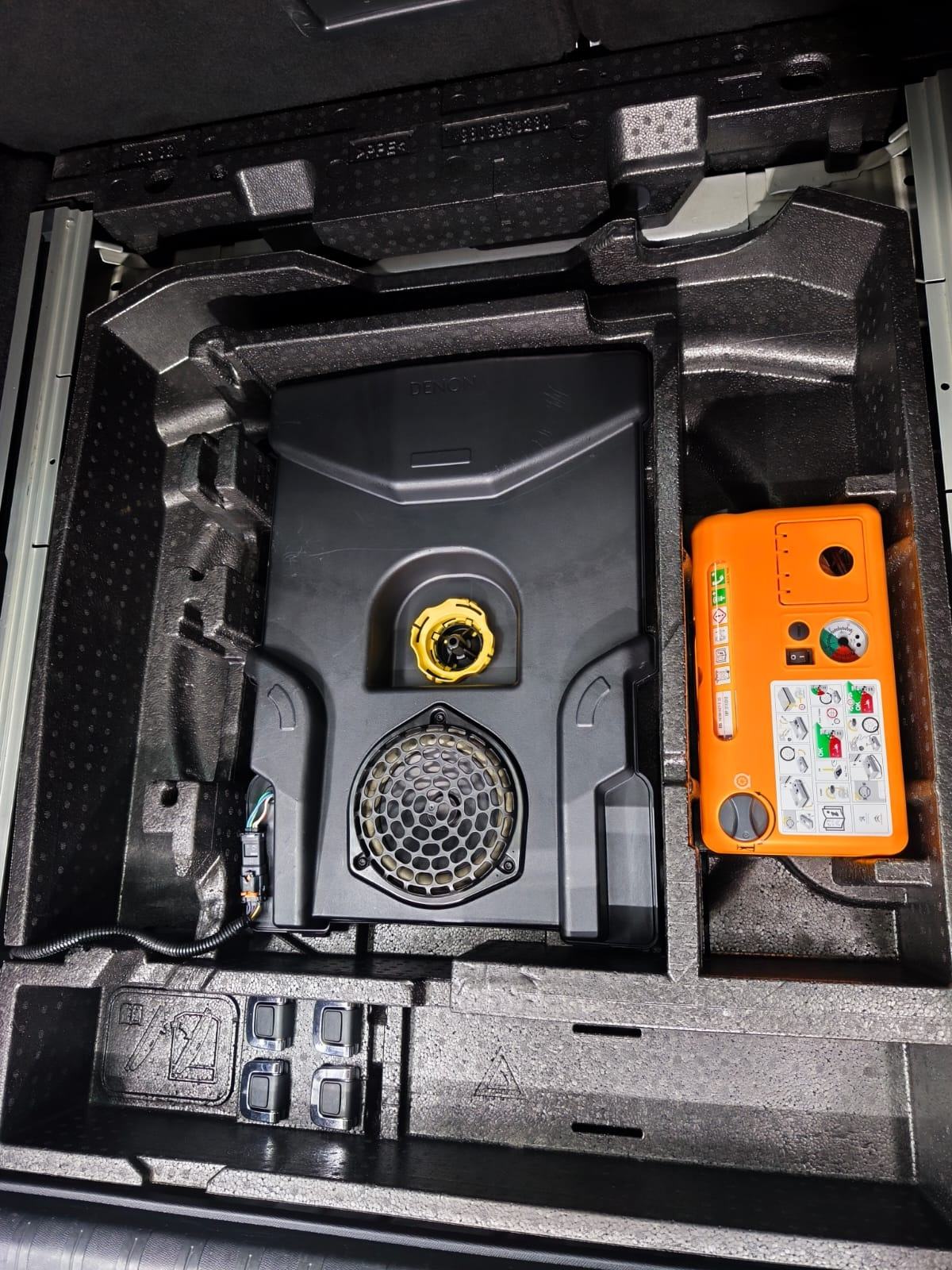 Peugeot 308 SW 2,0 HDi, REG., LED, NAVI, PANO, KAMERA, DENON, KUKA..., fotografija 20