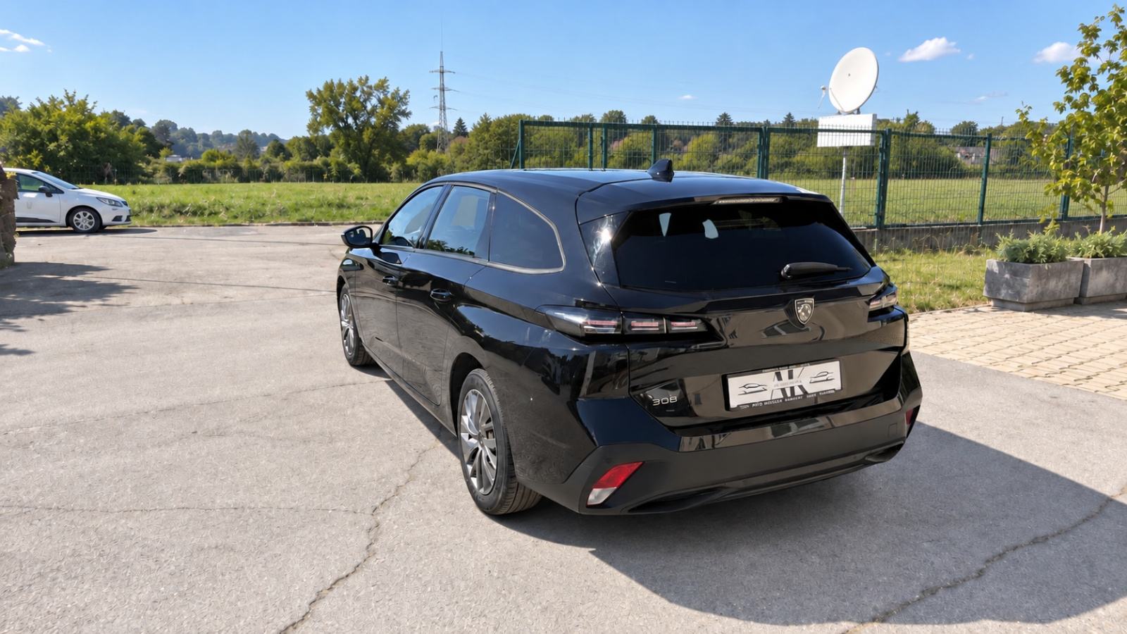 Peugeot 308 SW 1.2 * NOVI ZUPČASTI REMEN * FULL LED * PREMIUM JAMSTVO, fotografija 3