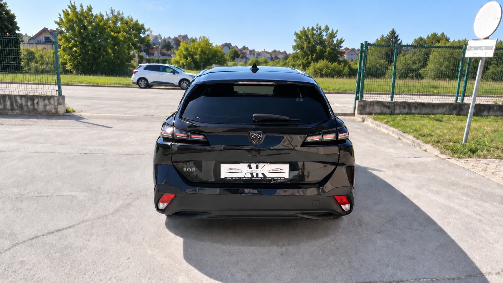 Peugeot 308 SW 1.2 * NOVI ZUPČASTI REMEN * FULL LED * PREMIUM JAMSTVO, fotografija 4
