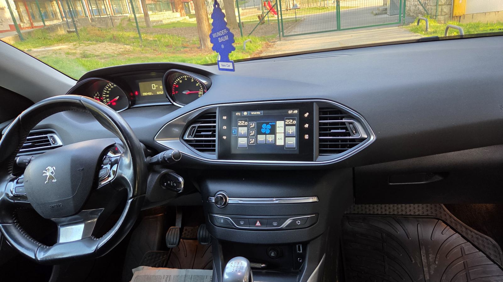 Peugeot 308 SW PureTech96kw/130ks, Allure, 90 000km,HR auto odličan, fotografija 13