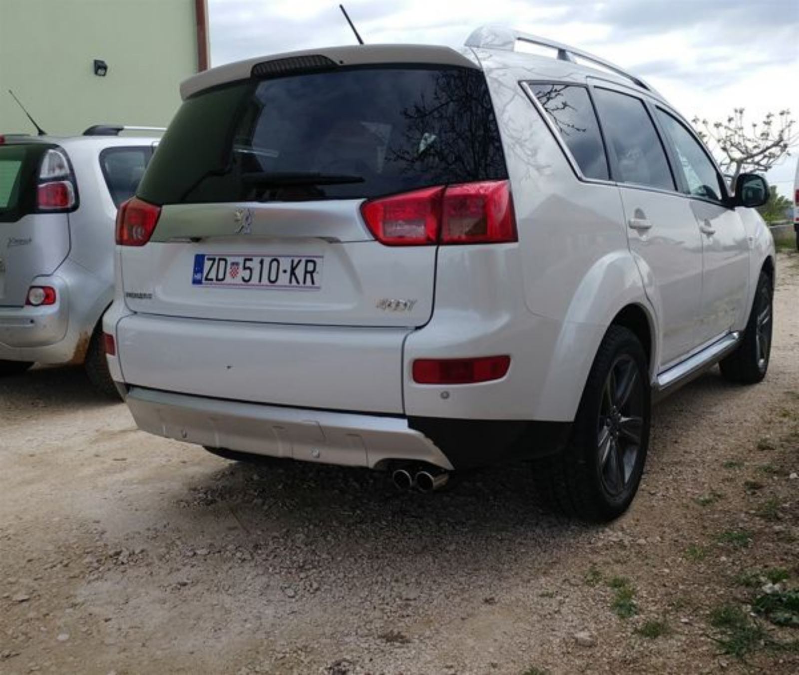 Peugeot 4007 2,2 HDi 16V automatik, pogled izvana - slika 3