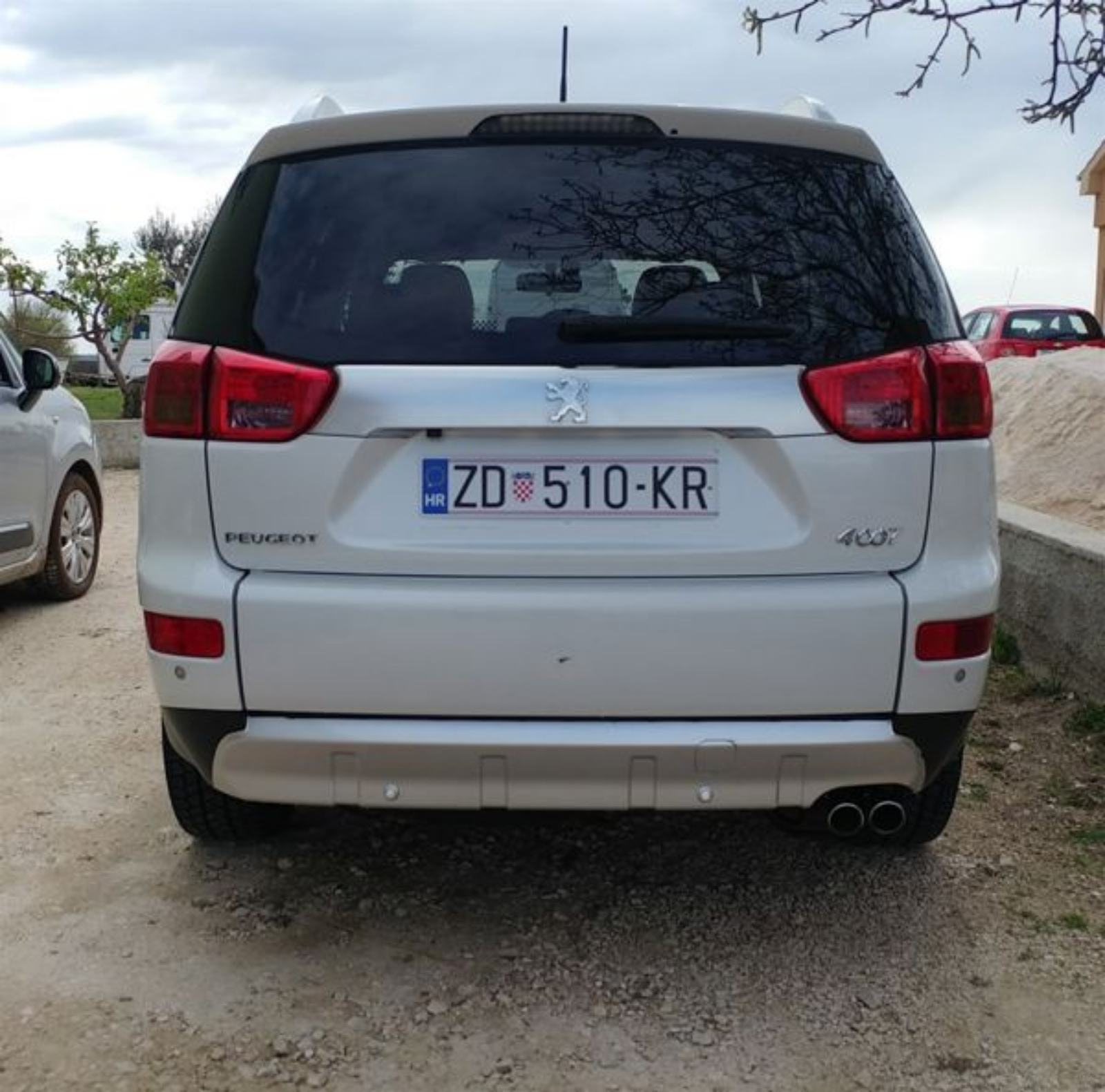 Peugeot 4007 2,2 HDi 16V automatik, pogled izvana - slika 4