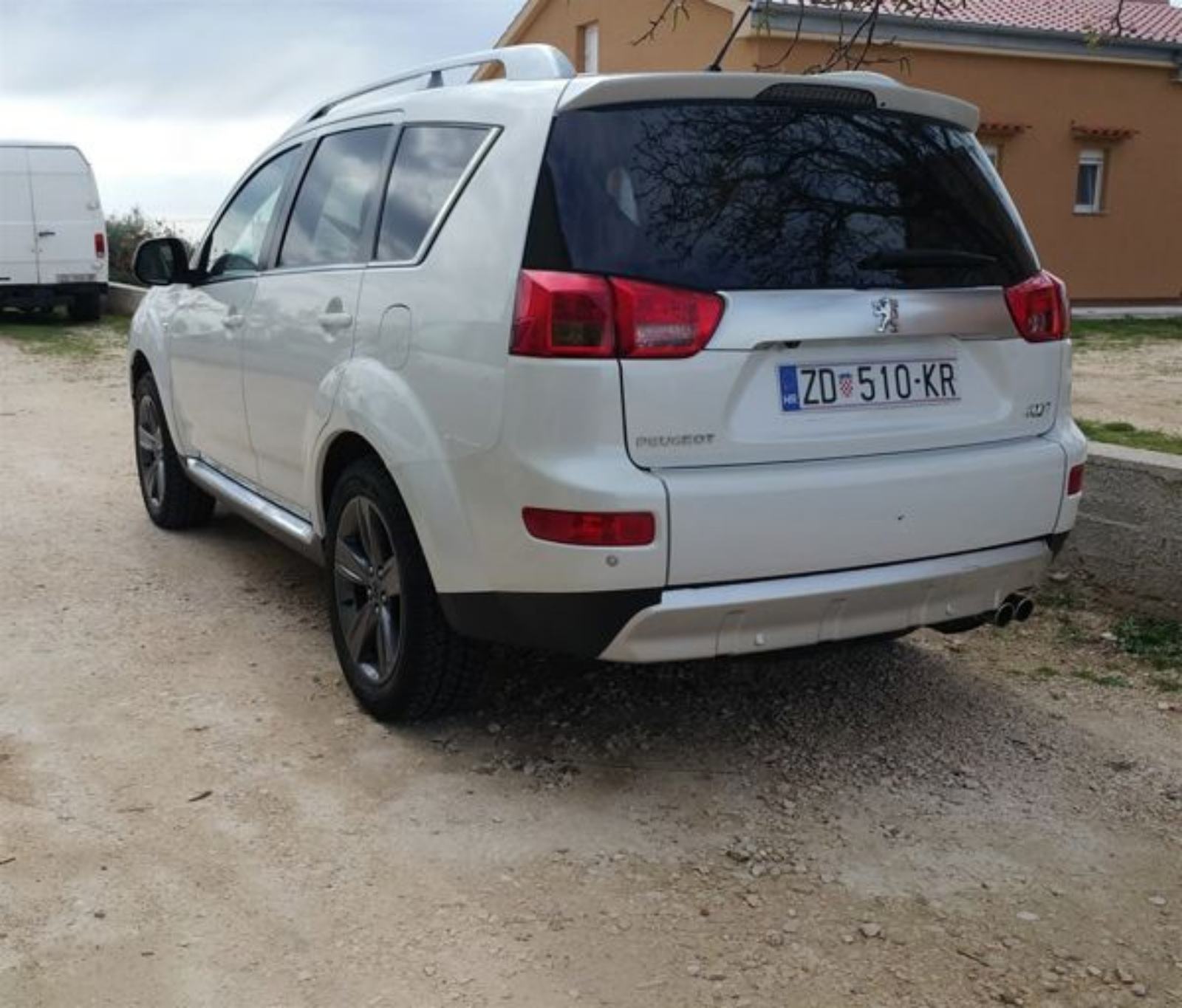 Peugeot 4007 2,2 HDi 16V automatik, pogled izvana - slika 2