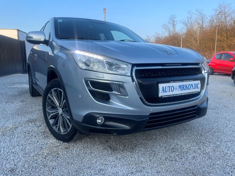 Peugeot 4008 1,6 HDi 4x4 115 *ALURE*XENON*NAVIGACIJA*KAMREA*SERVISNA*, fotografija 17