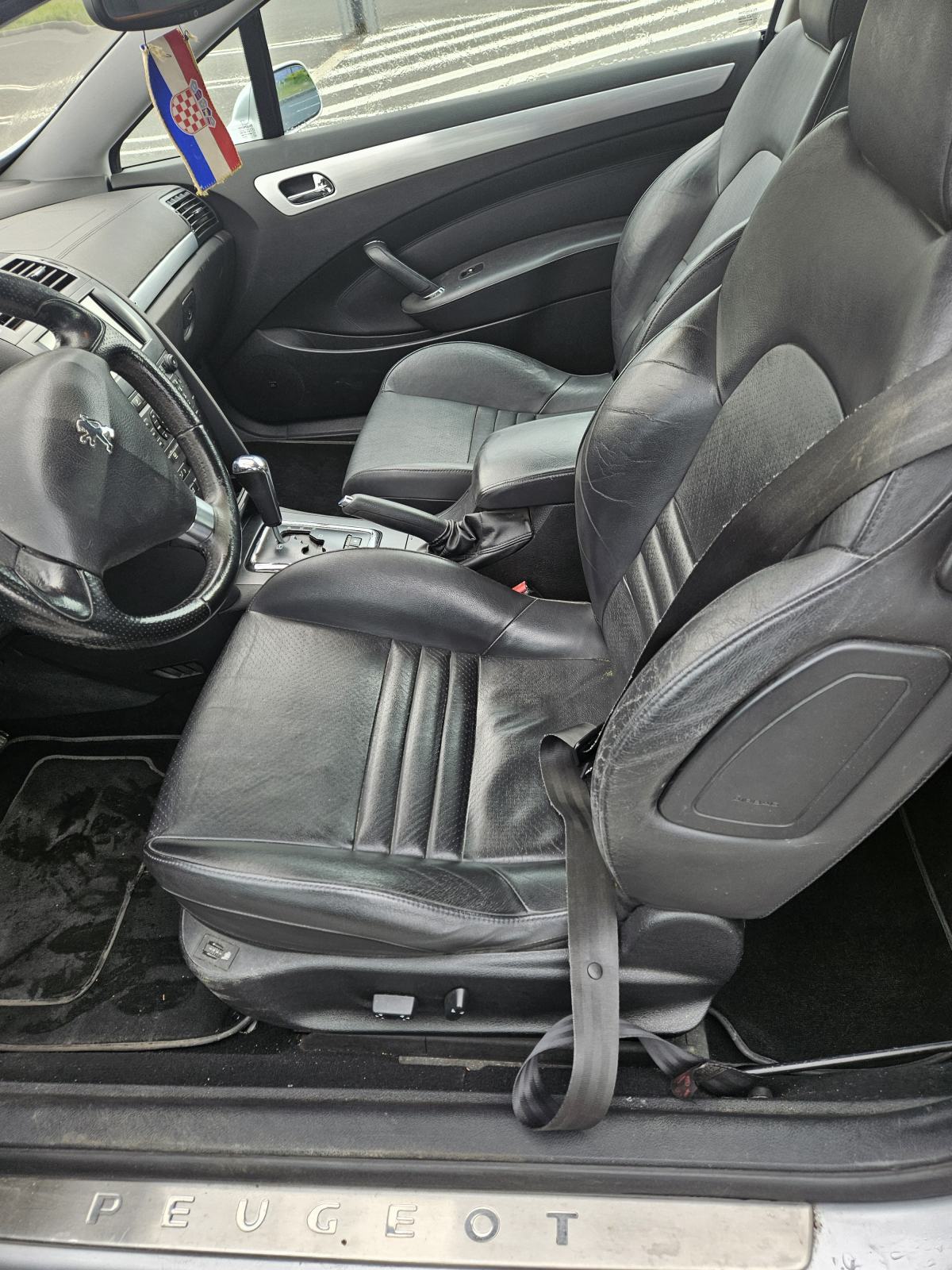 Peugeot 407 Coupe 2,7 V6 HDi Sport, održavan i očuvan, fotografija 8