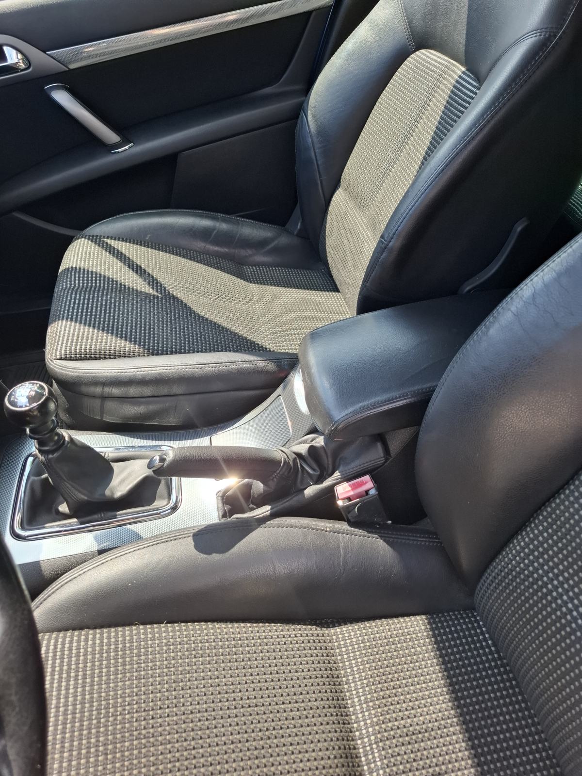 Peugeot 407 SW 2.0 HDI EXECUTIVE, fotografija 6