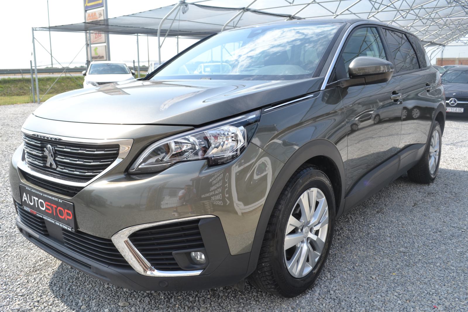 Peugeot 5008 1,2 130ks automatik *** LEASING 1-6 god *** rata 220€ **, fotografija 1