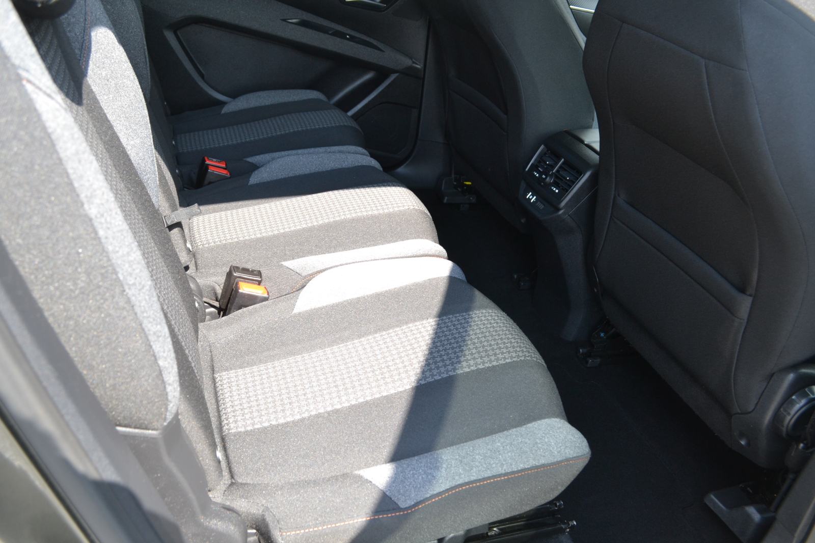 Peugeot 5008 1,2 130ks automatik *** LEASING 1-6 god *** rata 220€ **, fotografija 14