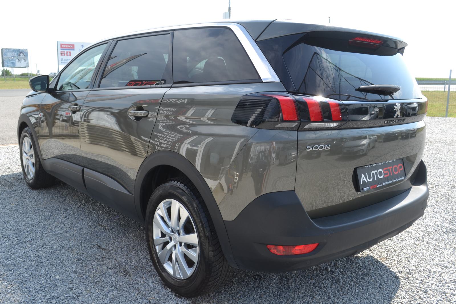 Peugeot 5008 1,2 130ks automatik *** LEASING 1-6 god *** rata 220€ **, fotografija 4