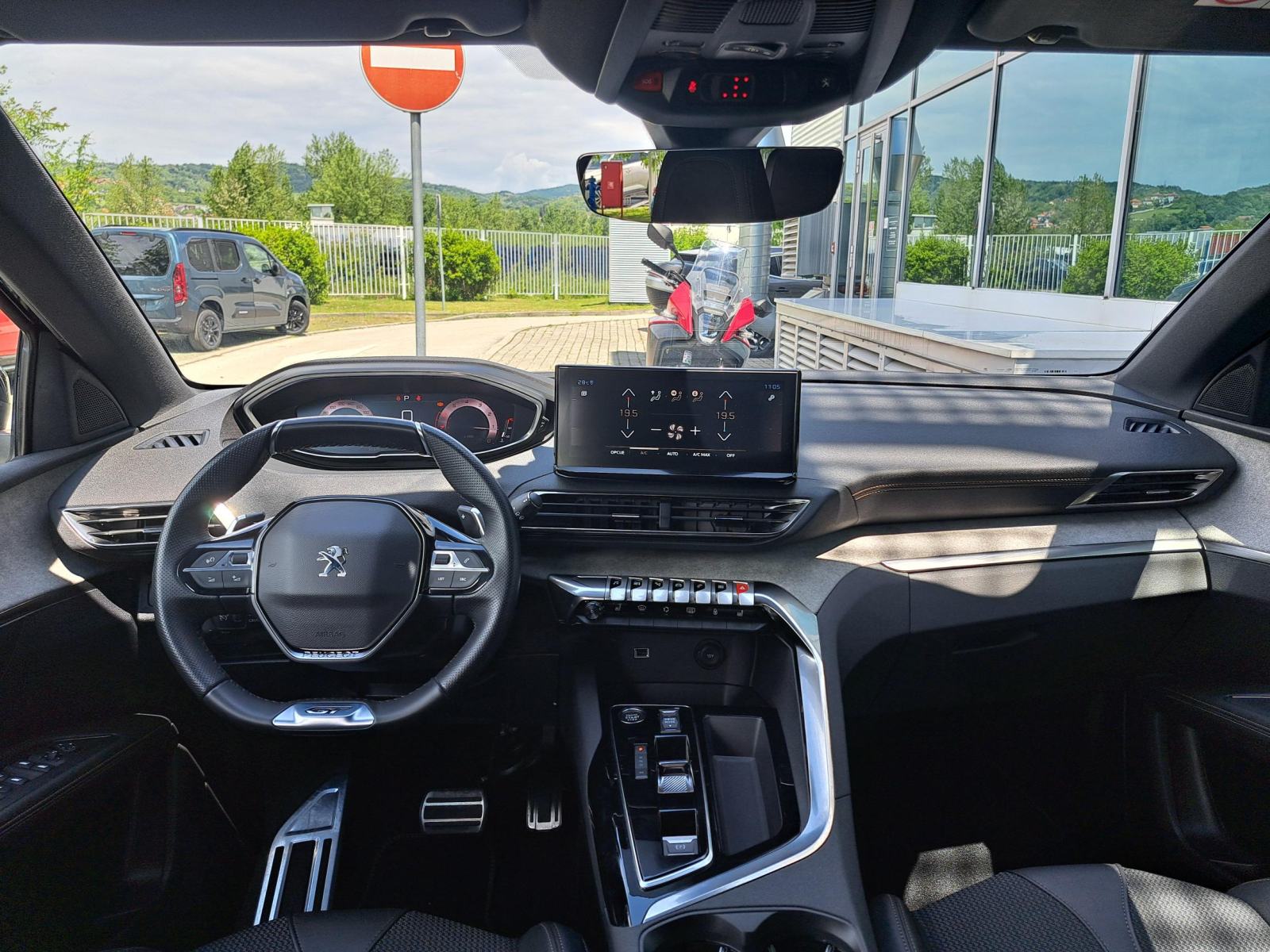 Peugeot 5008 GT PureTech 130 EAT8 ***7 sjedala***, fotografija 9