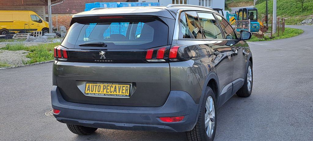 Peugeot 5008 1,2, fotografija 4