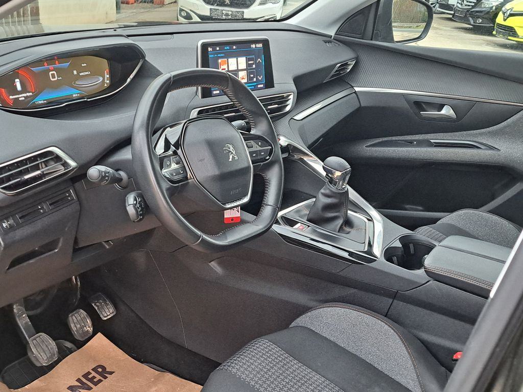 Peugeot 5008 1,2, fotografija 11