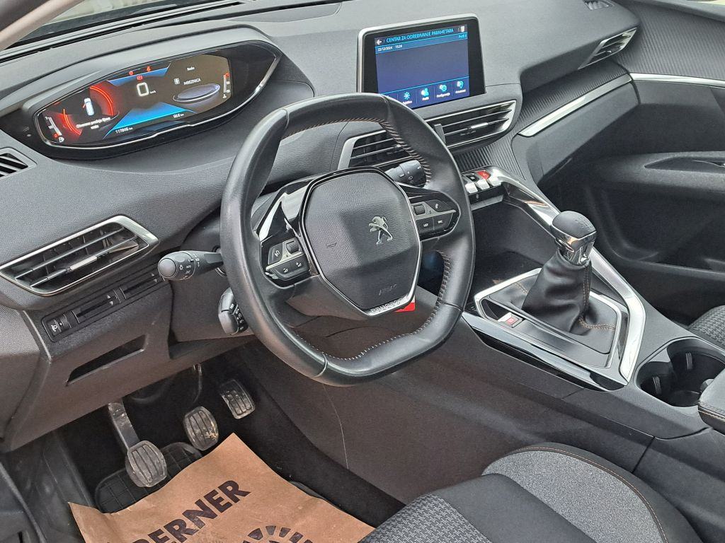Peugeot 5008 1,2, fotografija 12