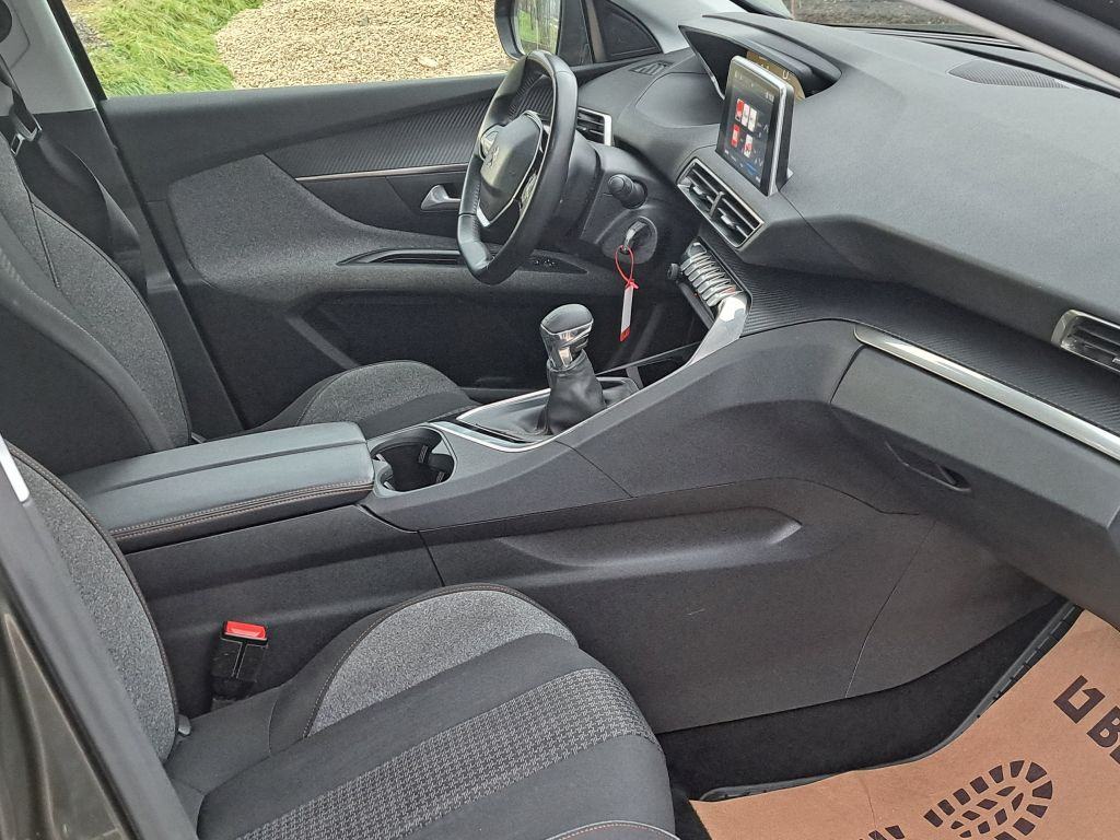 Peugeot 5008 1,2, fotografija 15
